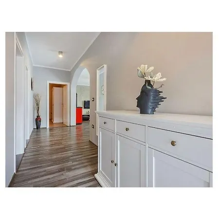 ホテル Perhat Porec Comfortable 4*