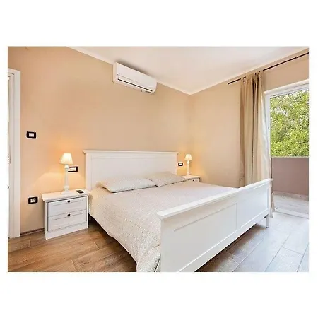Perhat Porec Comfortable ホテル